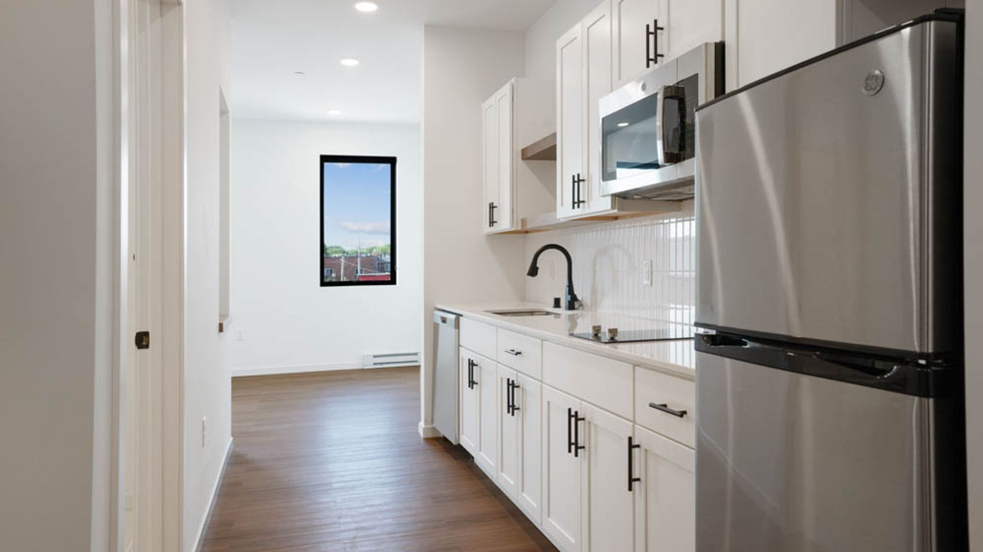 Eau Claire Apartment: 100 N Farwell Street