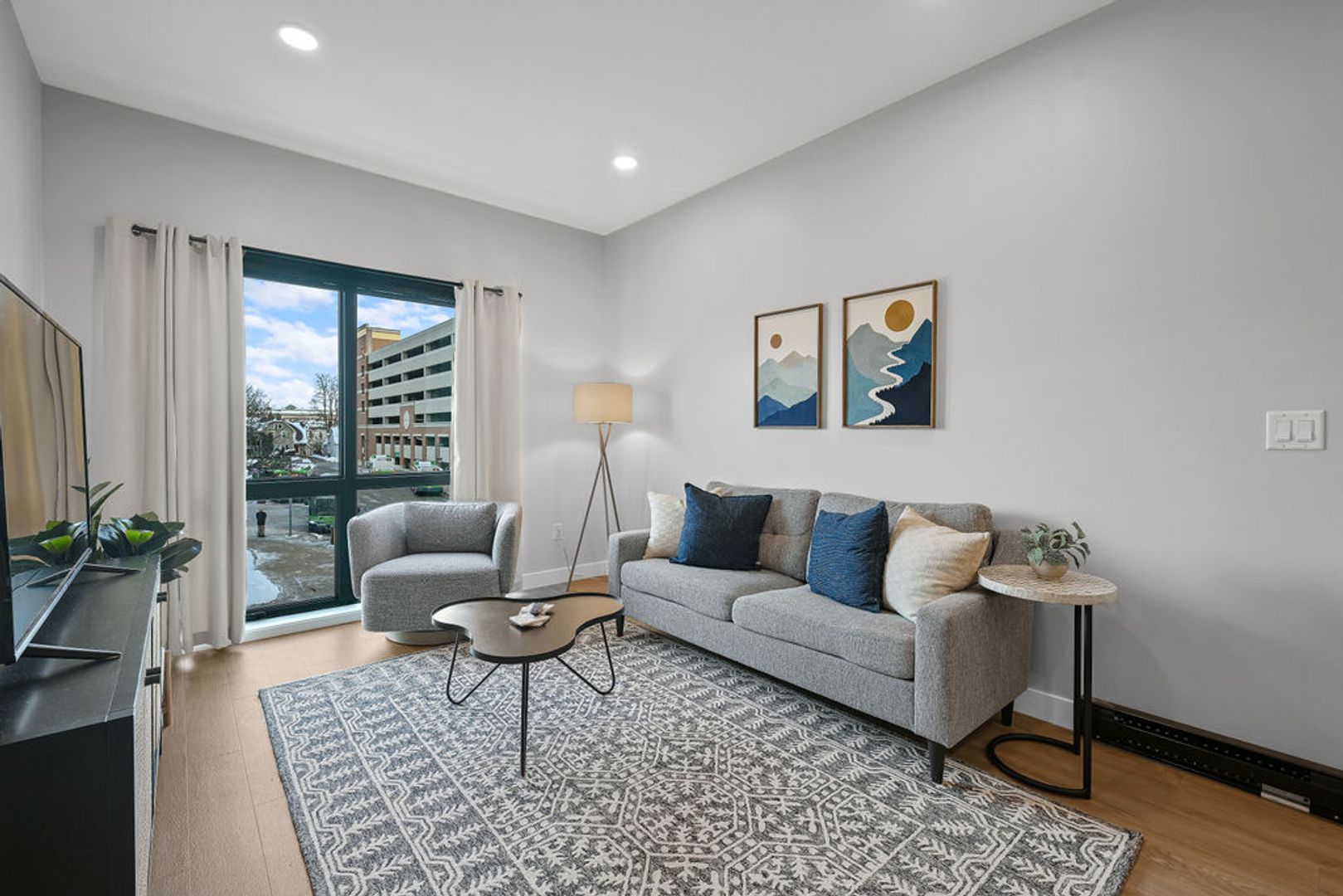 Appleton Apartment: 115 E. Washington St.