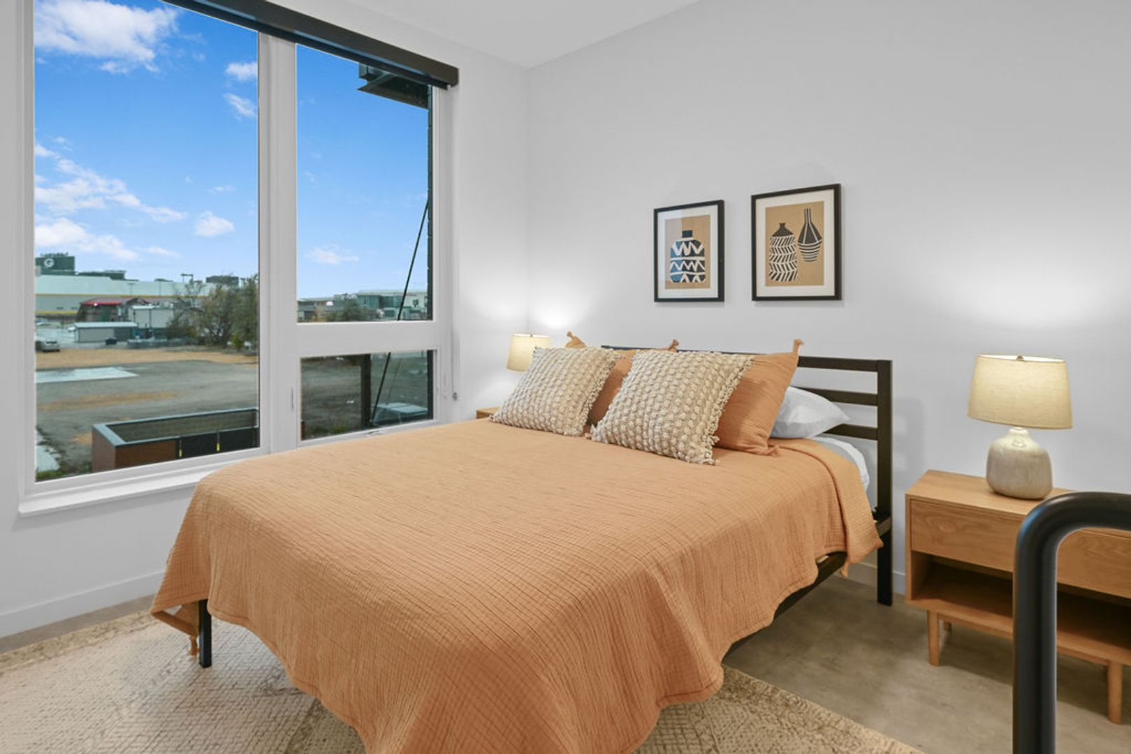 Ashwaubenon Apartment: 686 Mike McCarthy Way