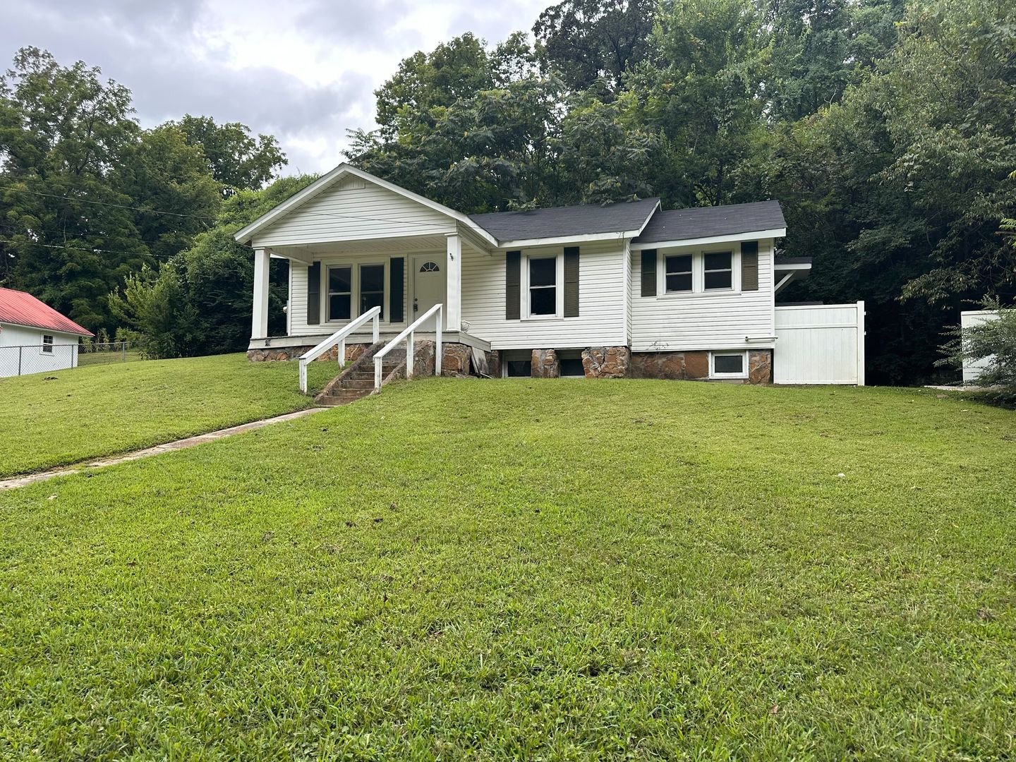 Chattanooga House: 215 Glendale Dr