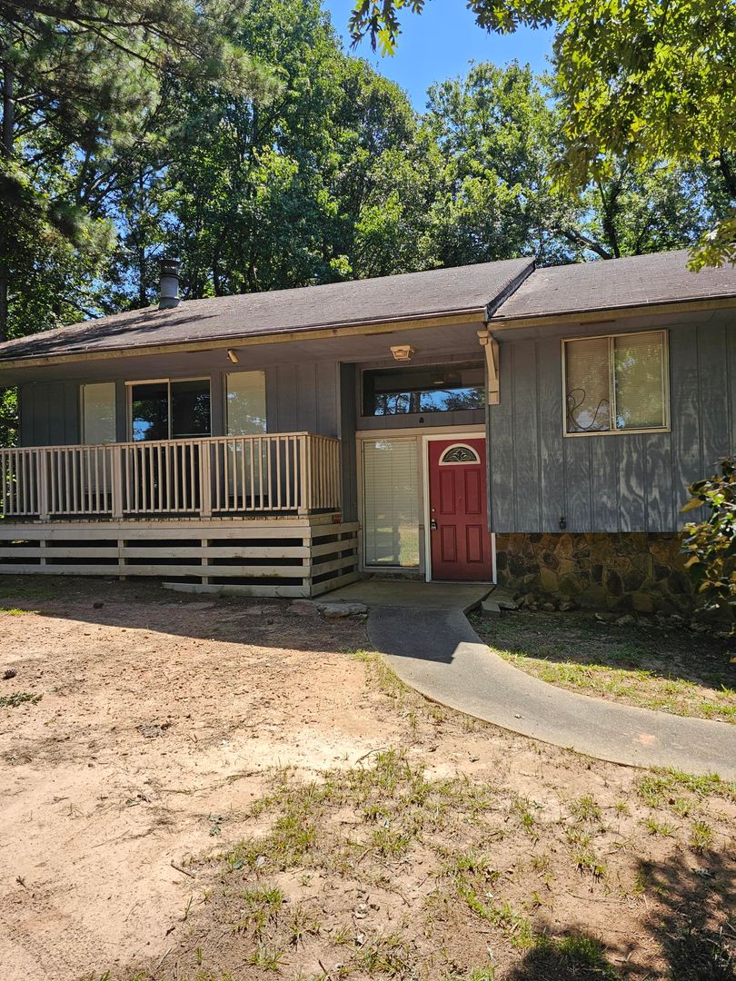 Ellenwood House: 4208 West Village Pkwy