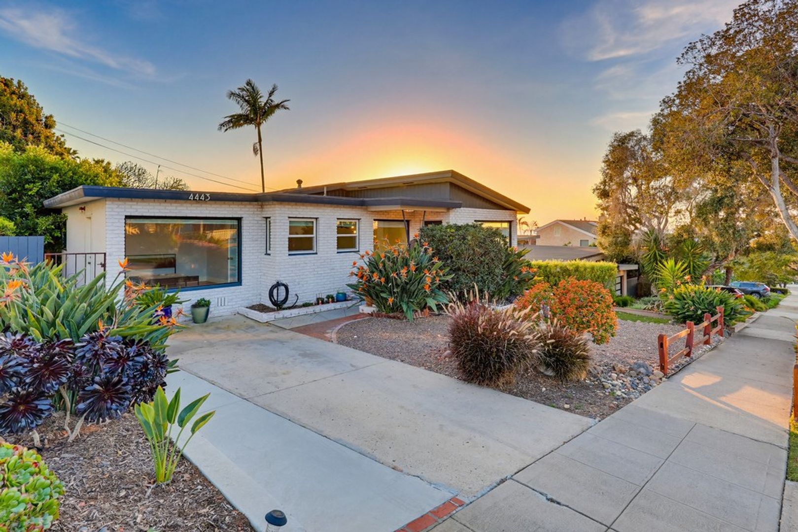 San Diego House: 4443 Point Loma Ave