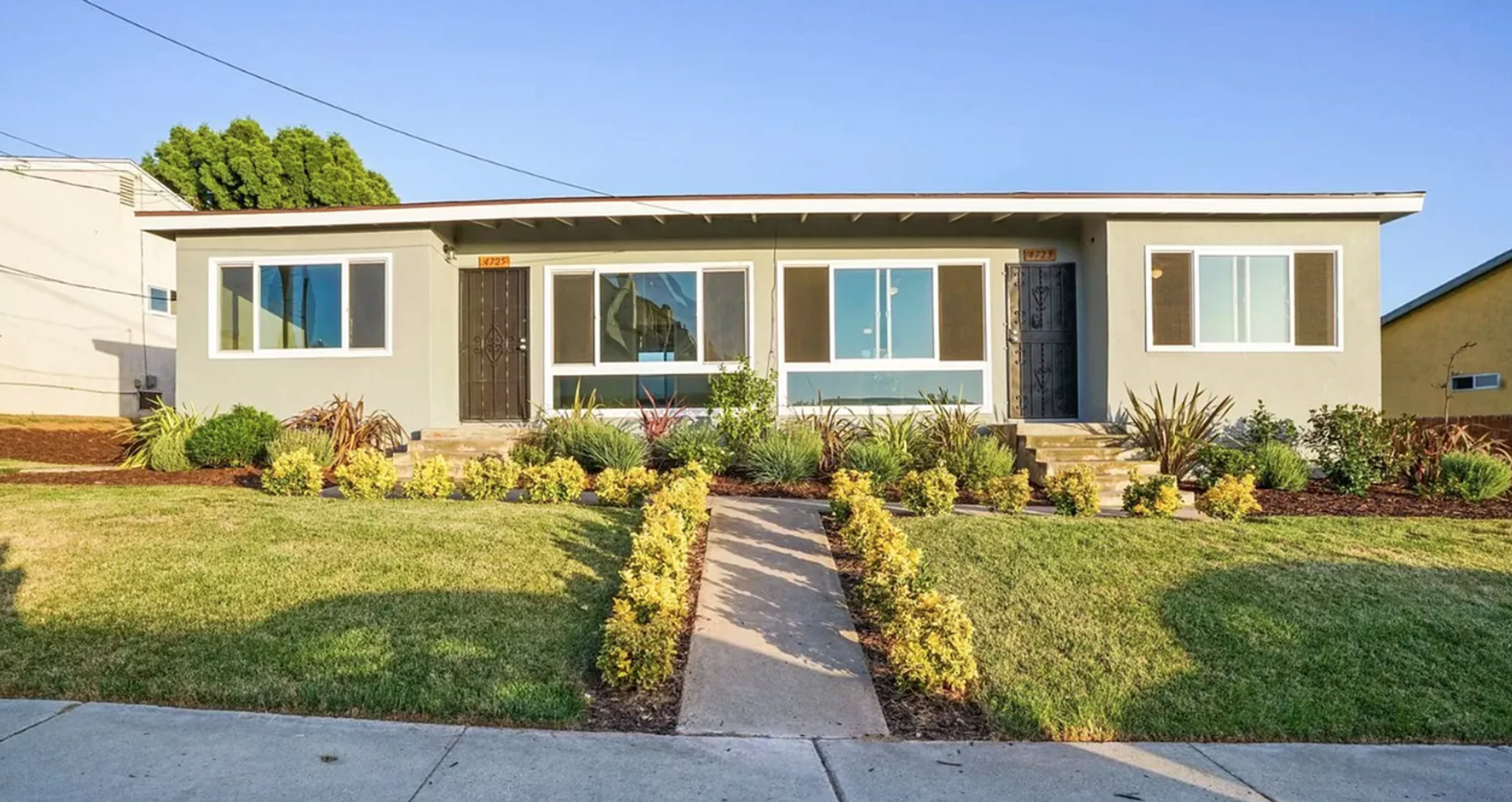 San Diego Townhome: 4725 Iroquois Avenue
