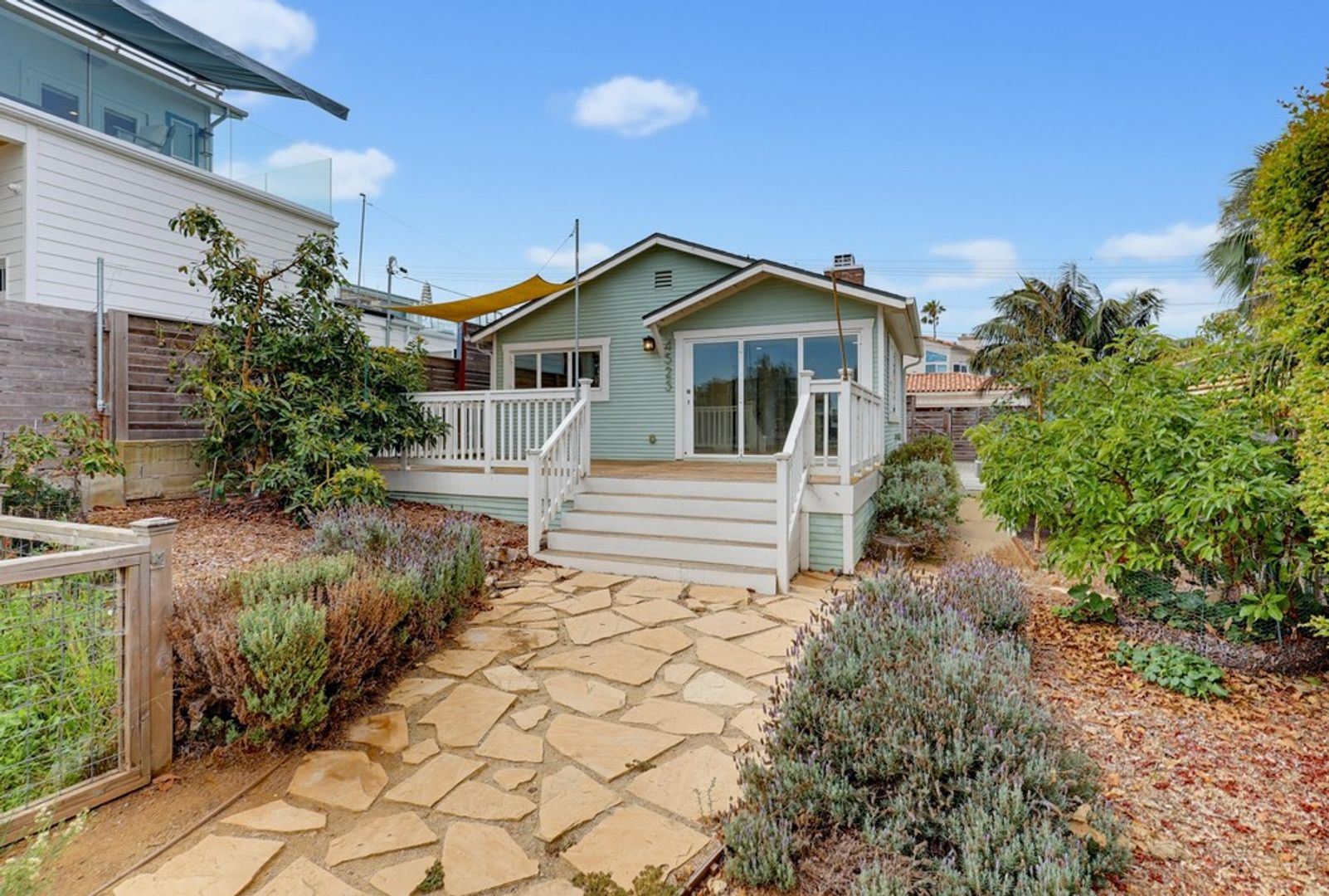San Diego House: 4525 Saratoga Ave