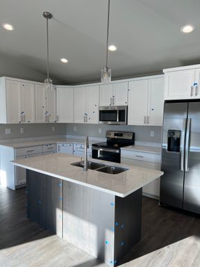 3 Bed 2 Bath Twin Home – photo 1