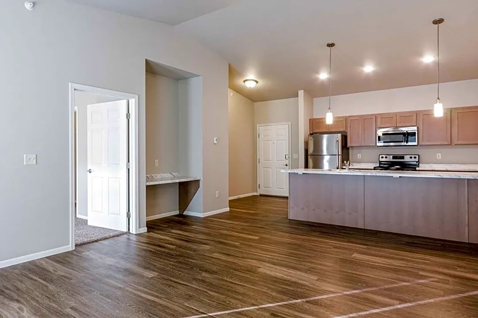 Fargo Apartment: 1709 35th St S