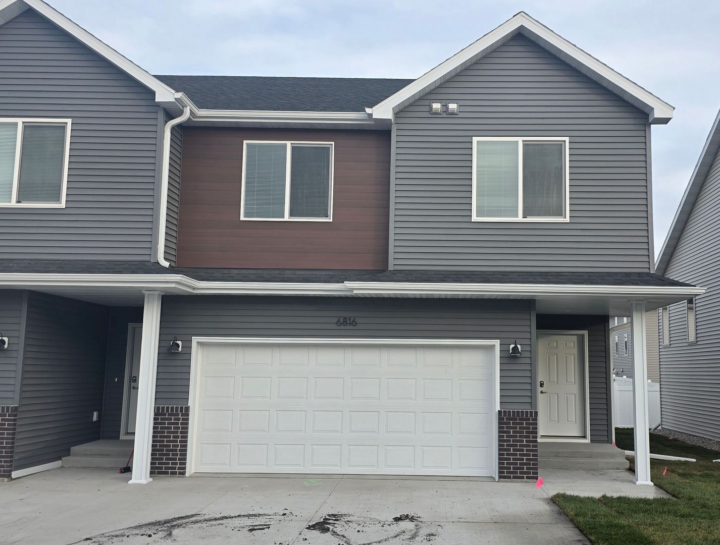 Fargo Townhome: 6816 27th St S