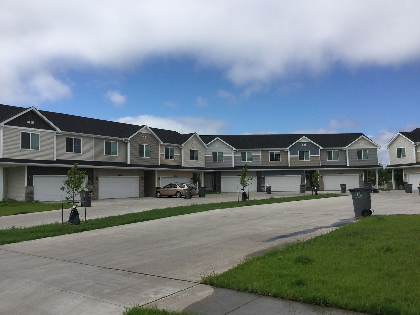 Moorhead Townhome: 35th St Circle S