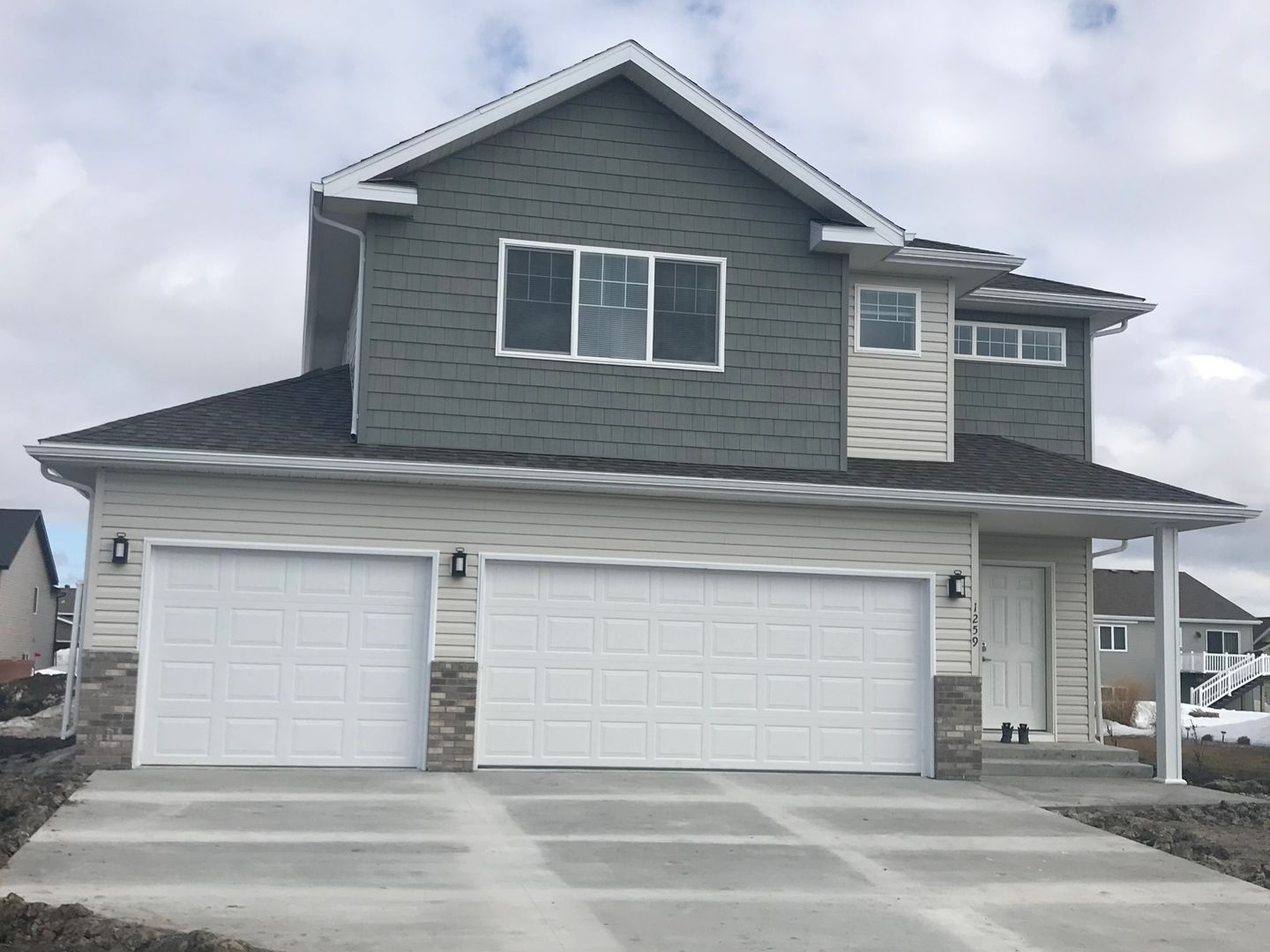 West Fargo House: 1259 5th St NW