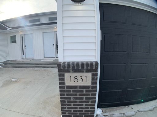 4 Bed 3 Bath Twin Home – photo 1