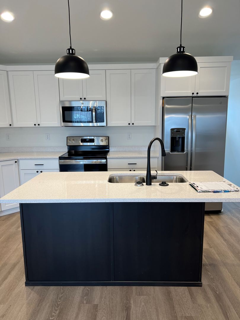Hillsboro House: 302 A Torontos Court