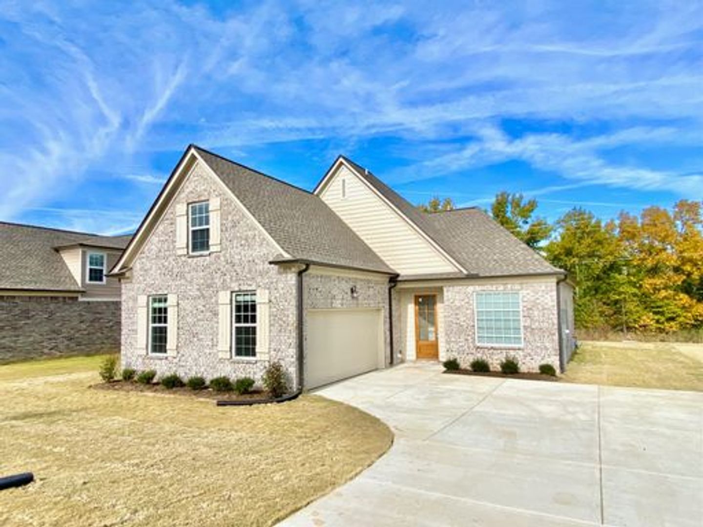 Olive Branch Apartment: 10534 Bayou Court