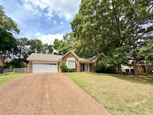 Cordova Home-Spacious 3 bedroom 2 bath home