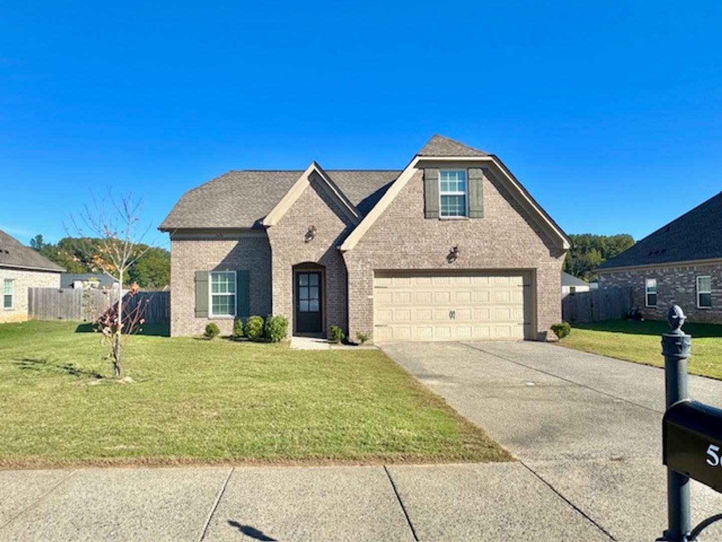 Horn Lake Apartment: 5696 Matthew Drive