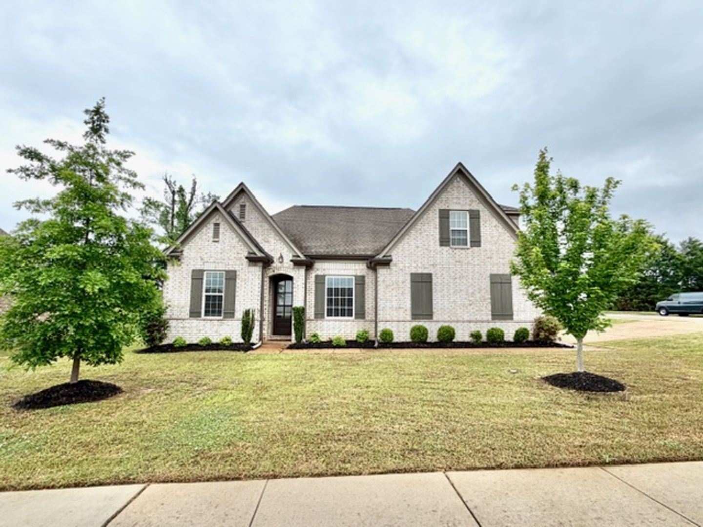 Olive Branch Apartment: 6321 Darwood Drive