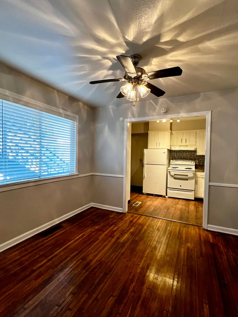 Memphis Apartment: 50 S. Morrison St