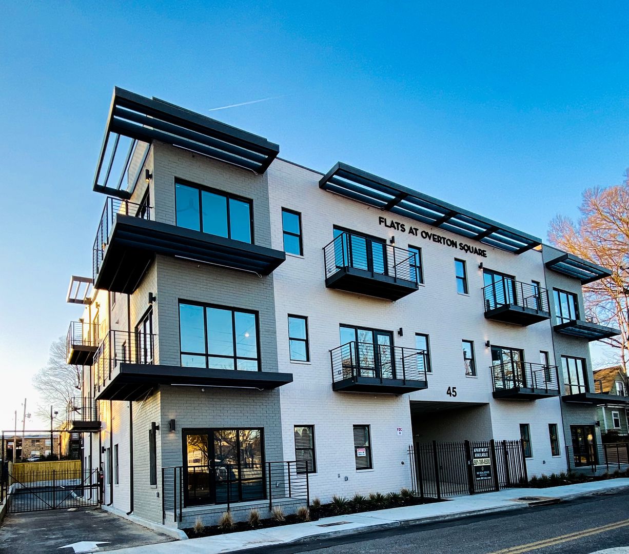 Memphis Apartment: 45 Diana St.