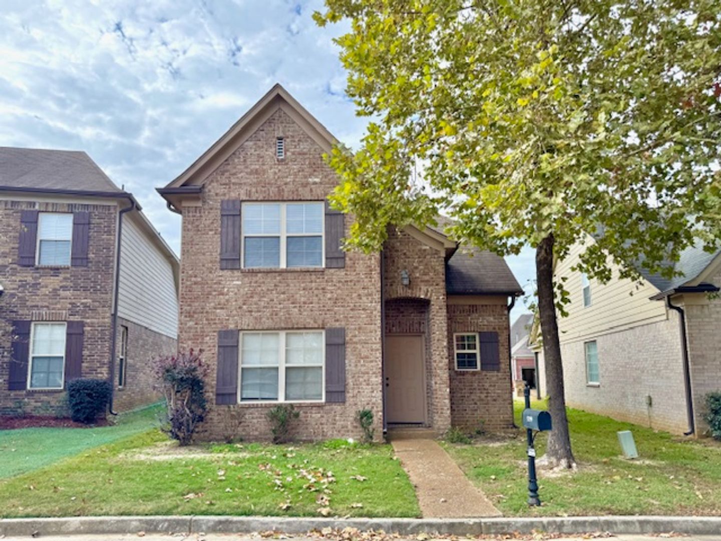 Memphis Apartment: 5299 Ridge Laurel Terrace