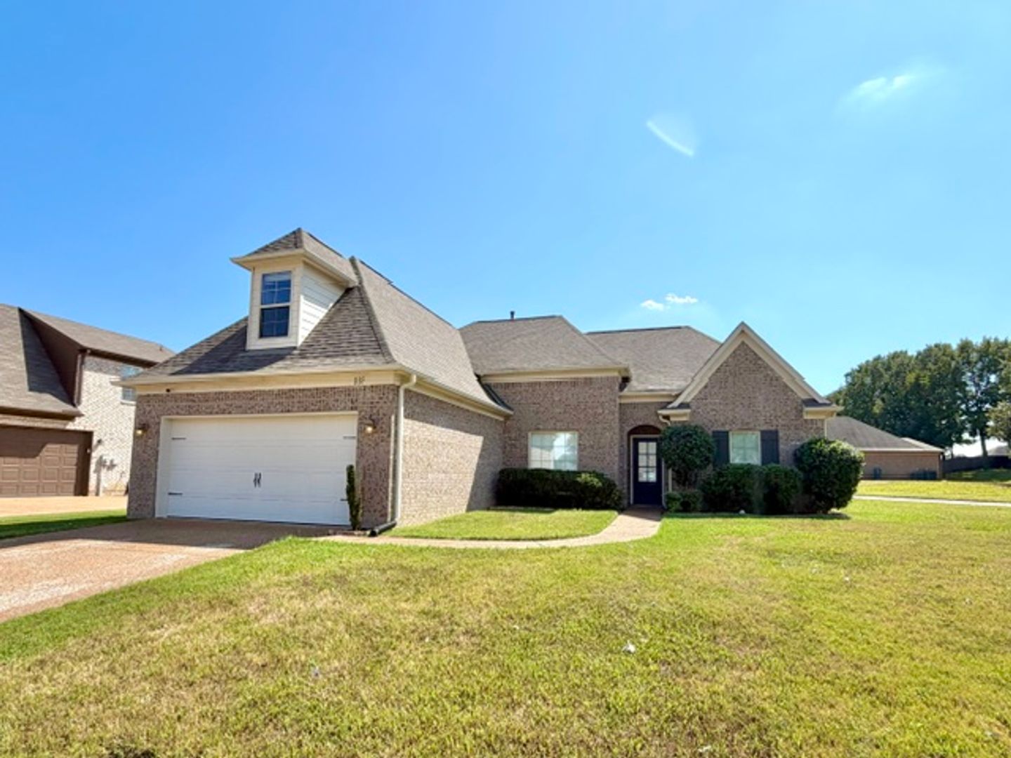Southaven Apartment: 807 Magnolia Lane