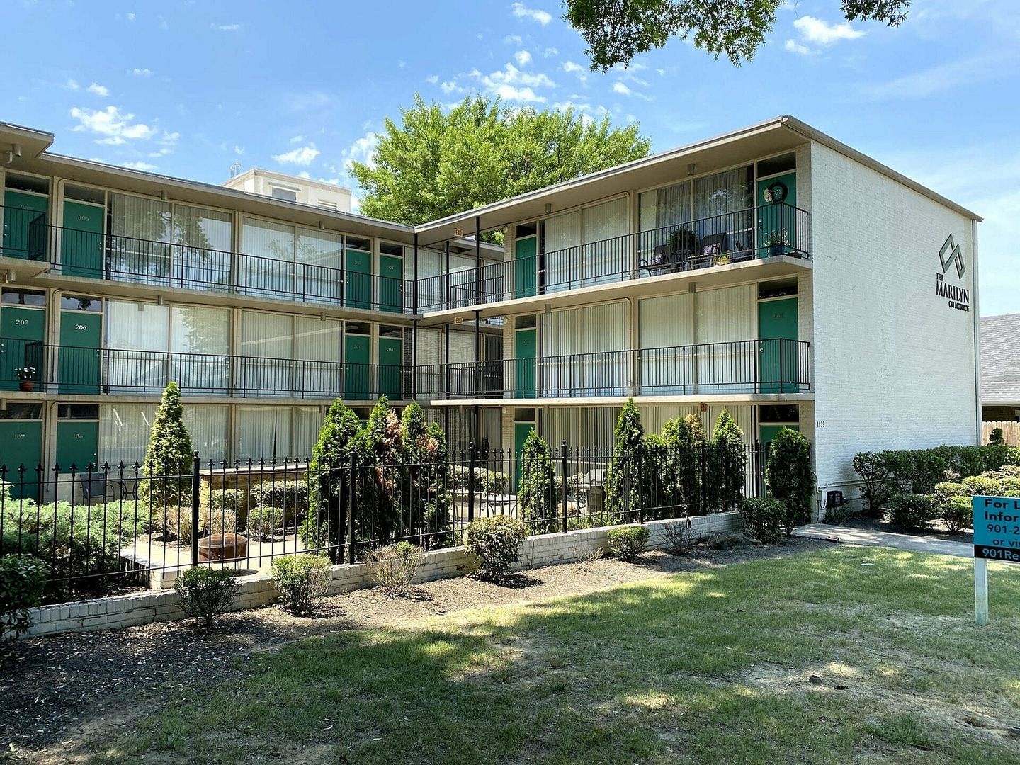 Memphis Apartment: 1639 Monroe Ave