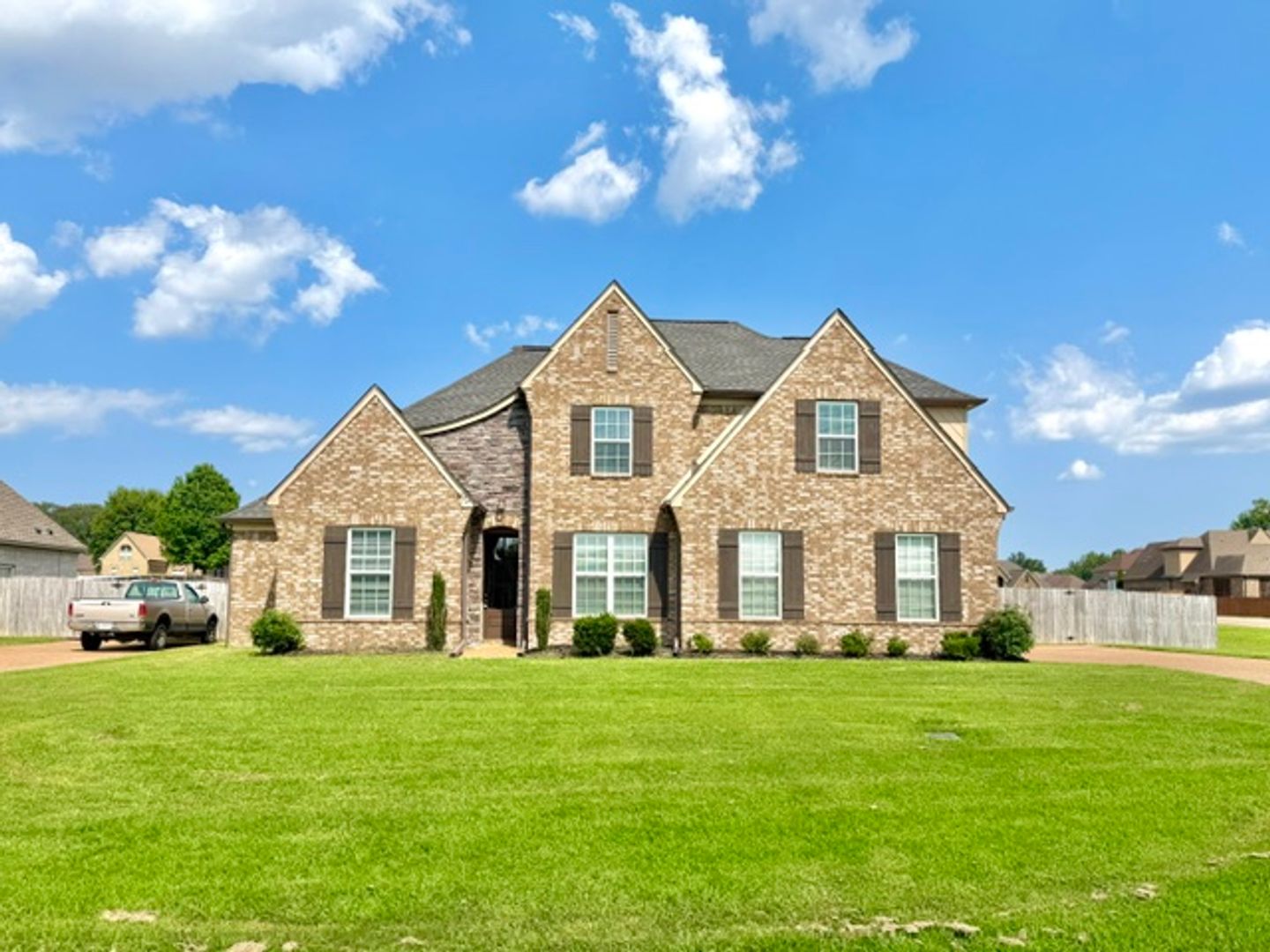 Olive Branch Apartment: 8602 Tanasi Cove