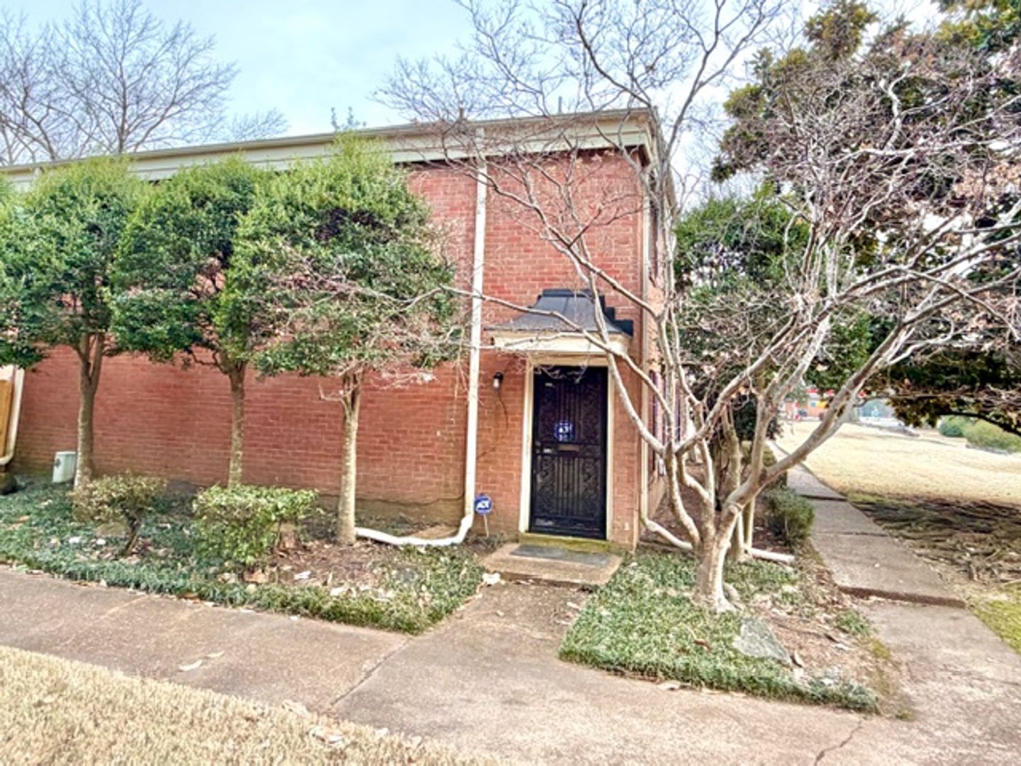 Memphis House: 5676 Quince Road, Unit 12