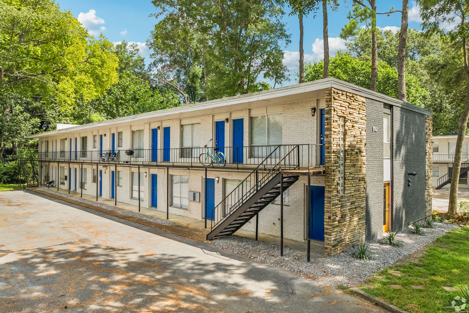 Memphis Apartment: 592 Patterson Street