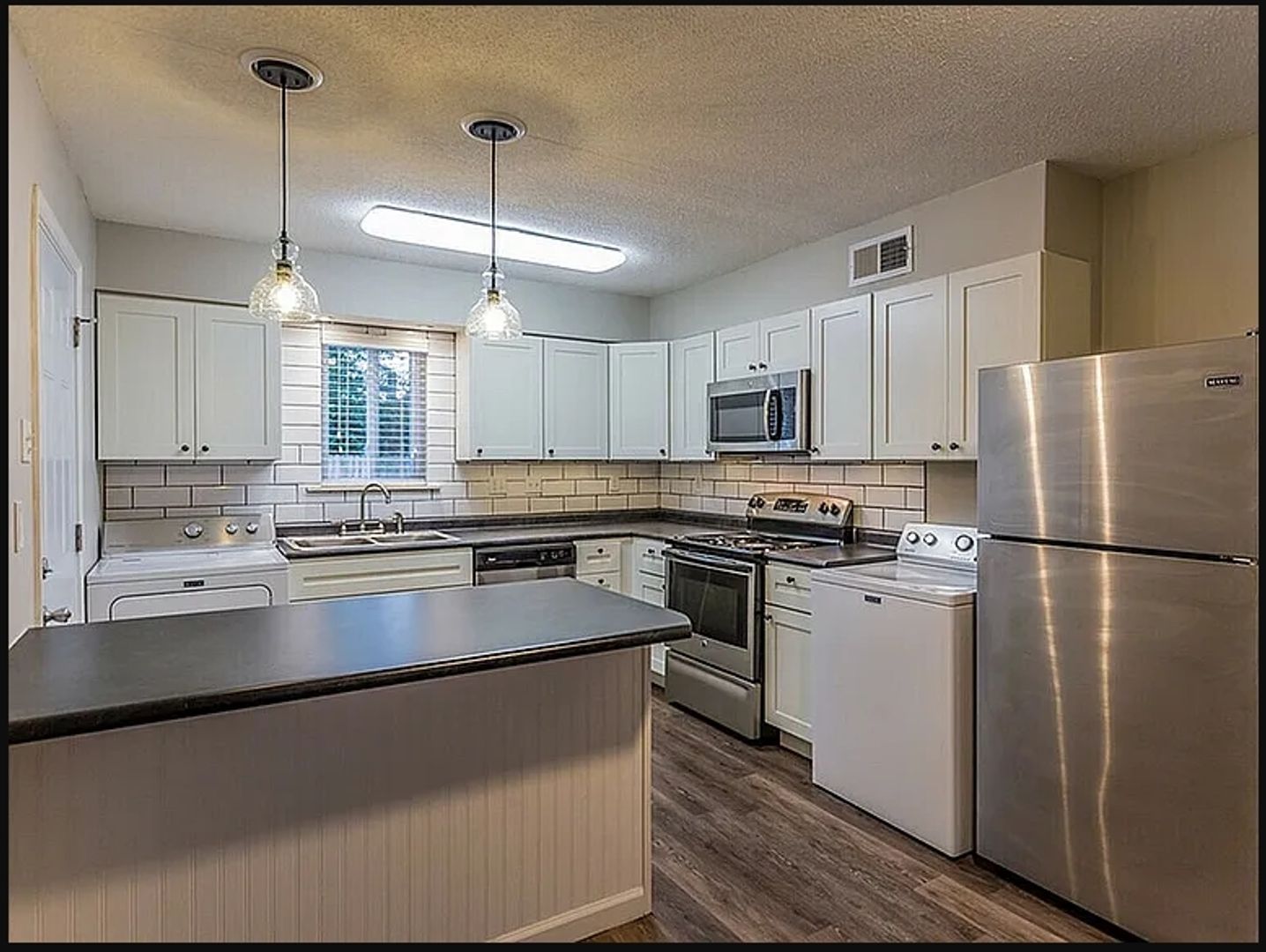 Memphis Apartment: 25 S Morrison St