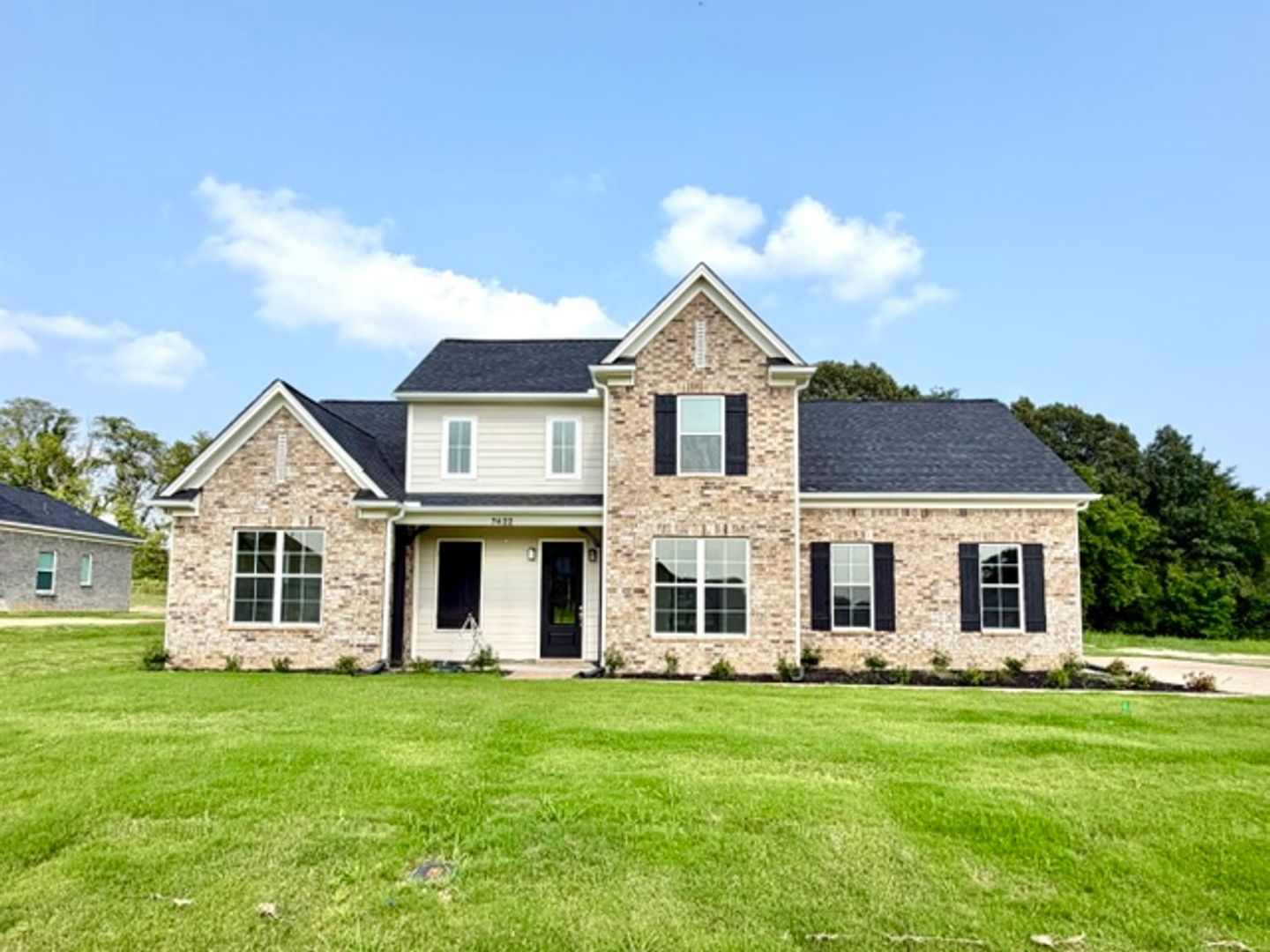 Olive Branch House: 7422 Newbury Dr