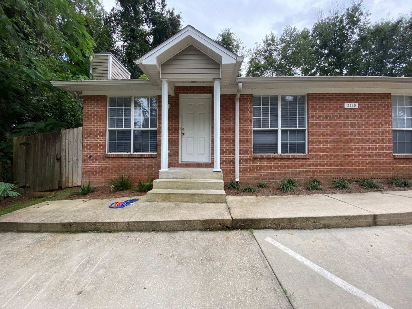 Tallahassee Apartment: Raymond Diehl Rd