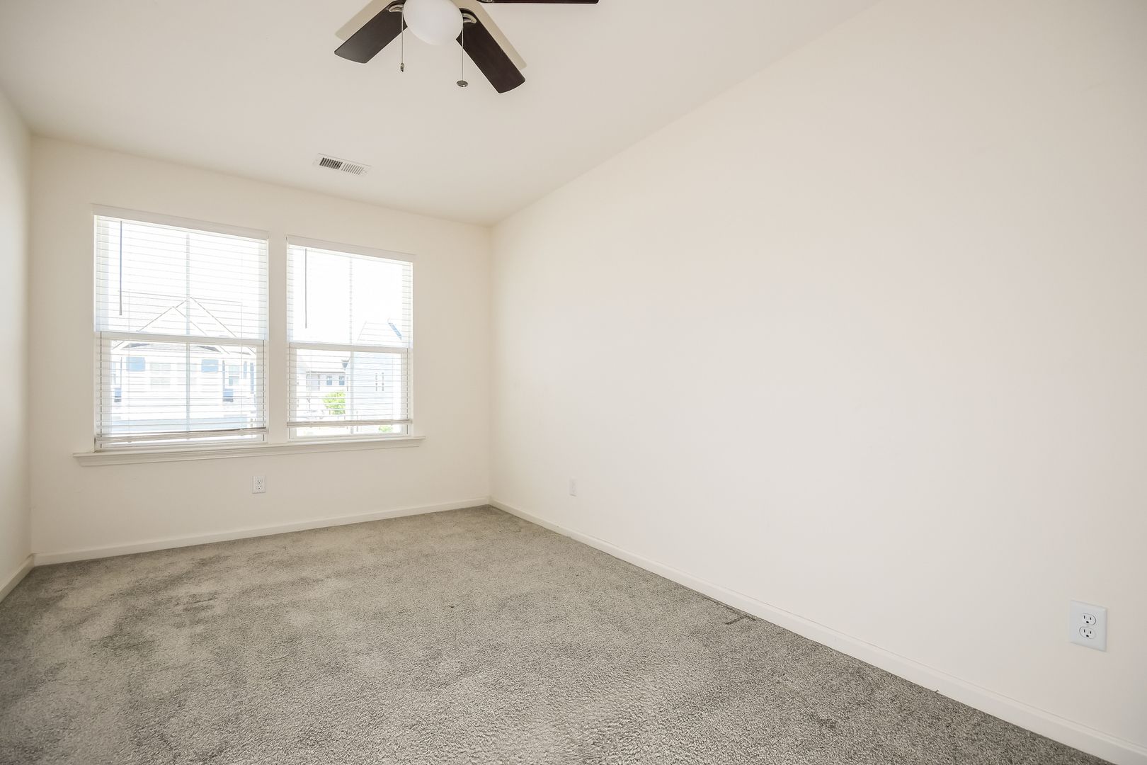 438 Trotters Lane 16 of 18