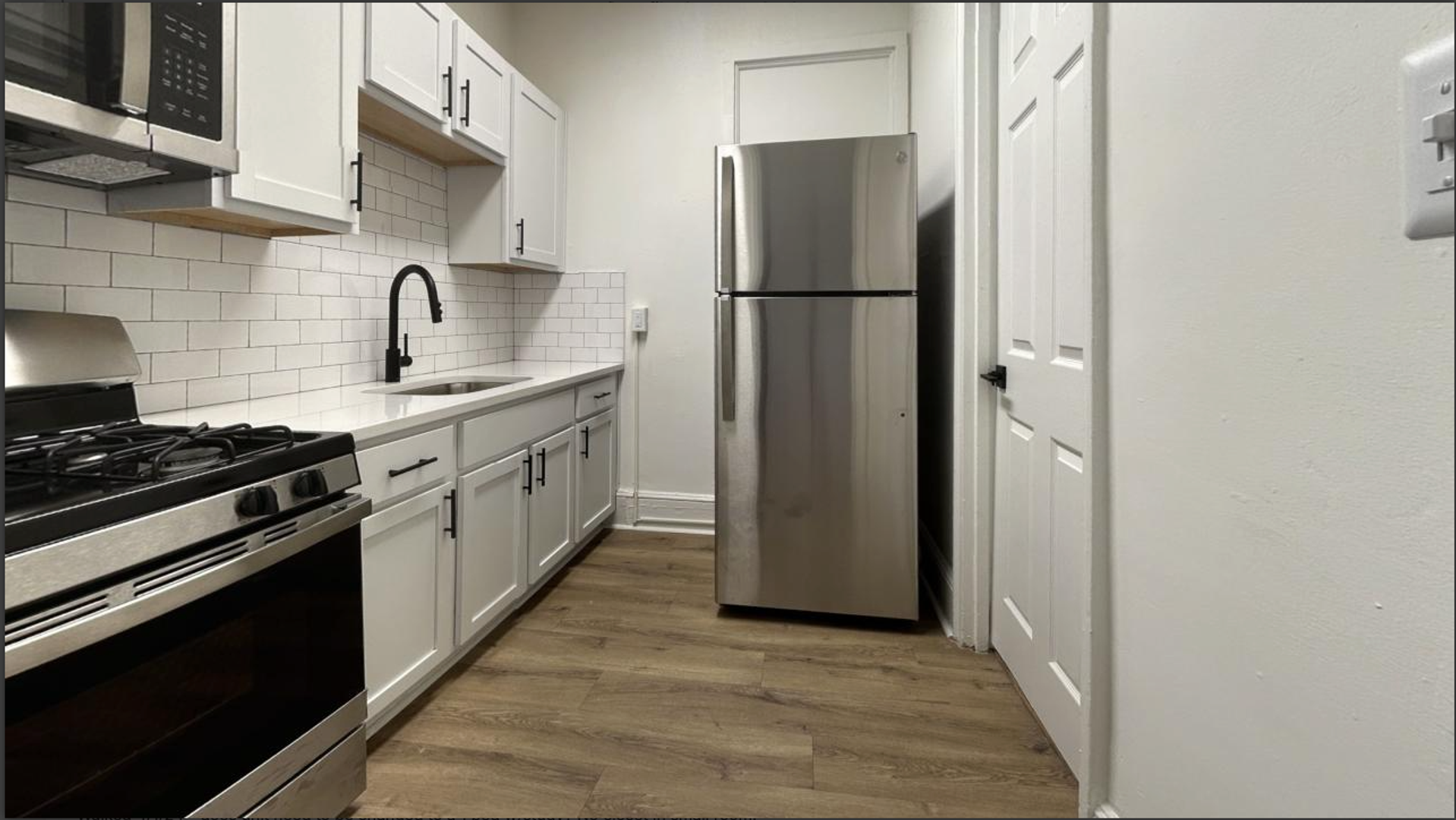 Charleston Apartment: 363 King St.