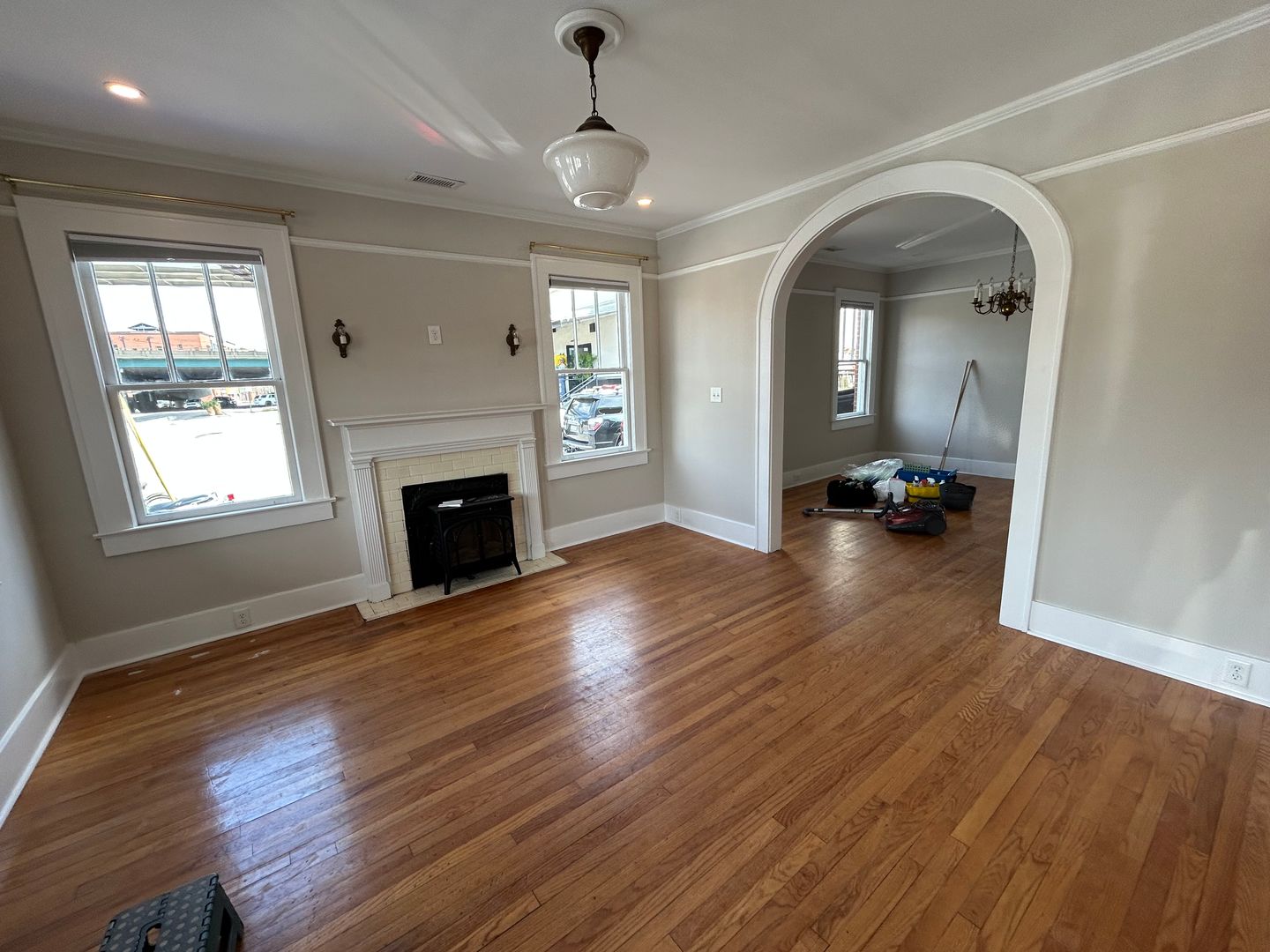 Charleston House: 323 Huger Street