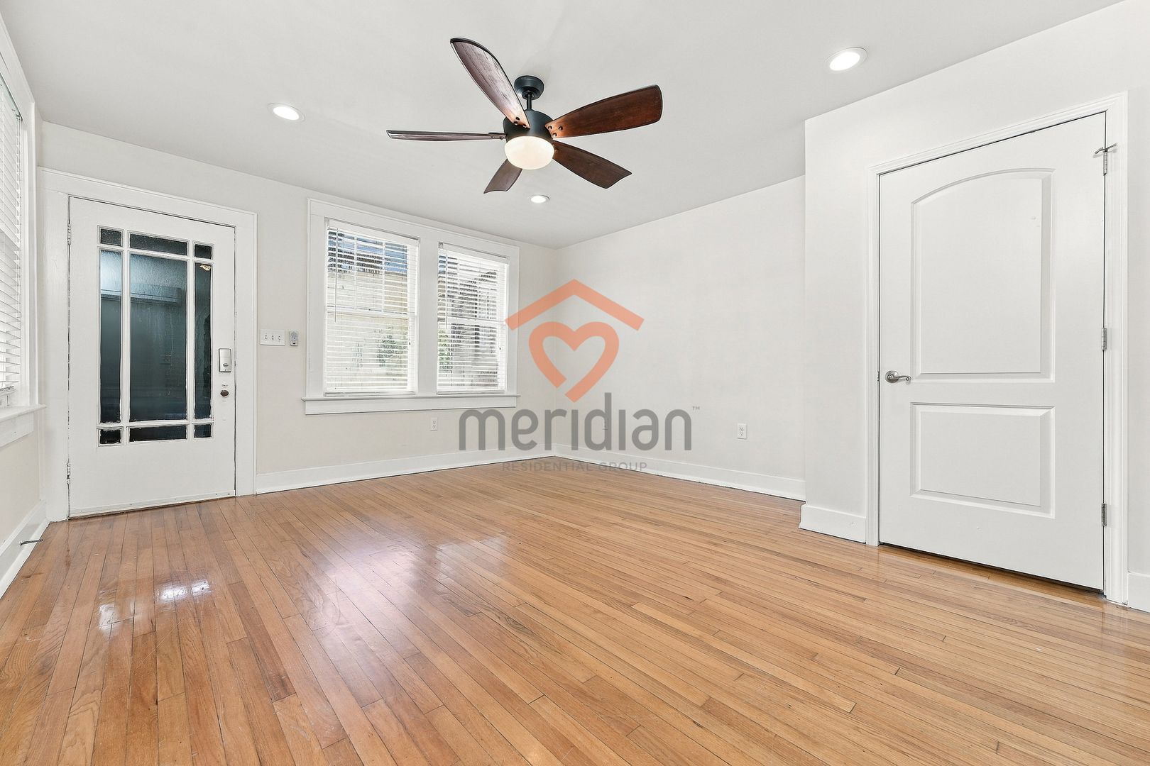 135 1/2 Wentworth Street 3 of 12