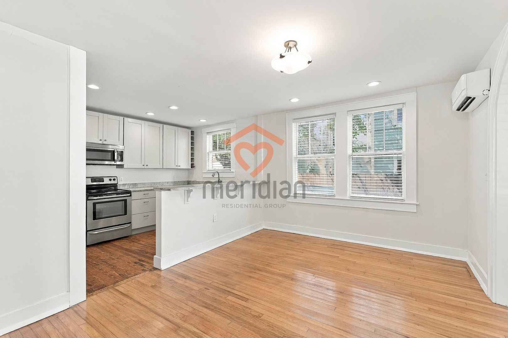 135 1/2 Wentworth Street 8 of 12