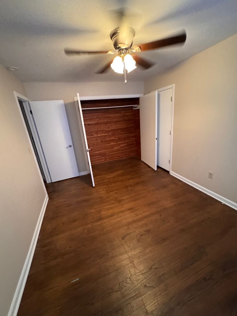 Charleston Apartment: 517 Rutledge Ave.