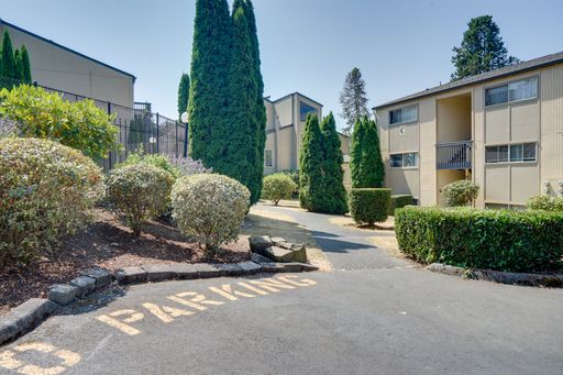 Federal Way Condo, lower unit – photo 1