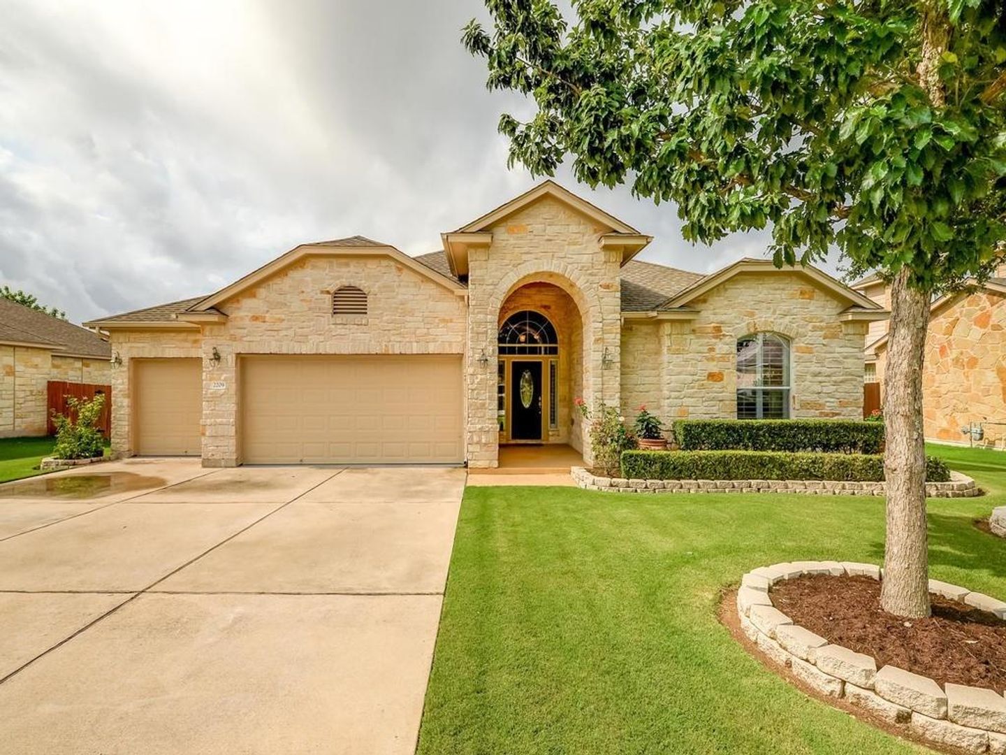Round Rock House: 2209 Settlers Park Loop