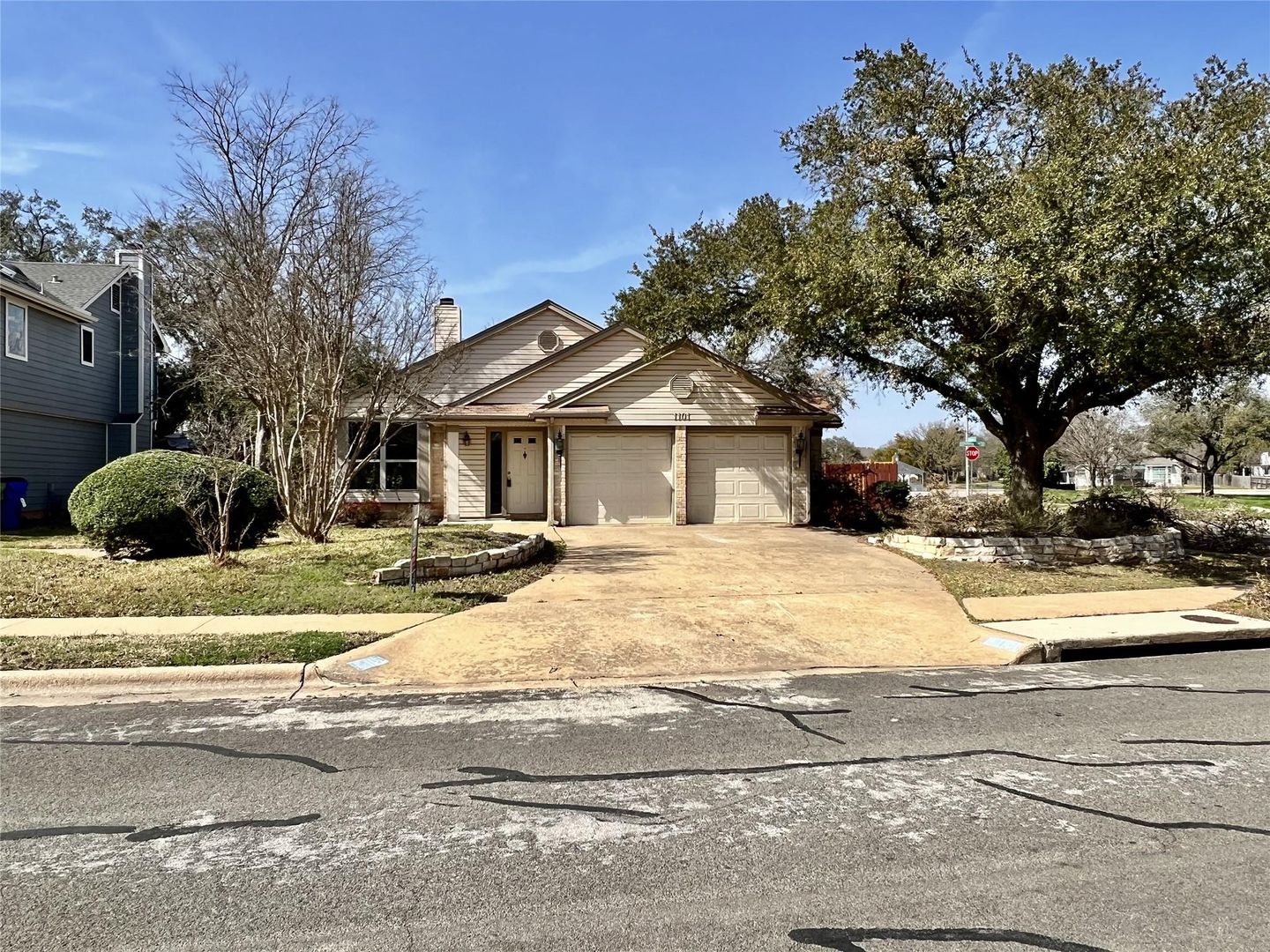 Cedar Park House: 1101 Forest Oaks Path