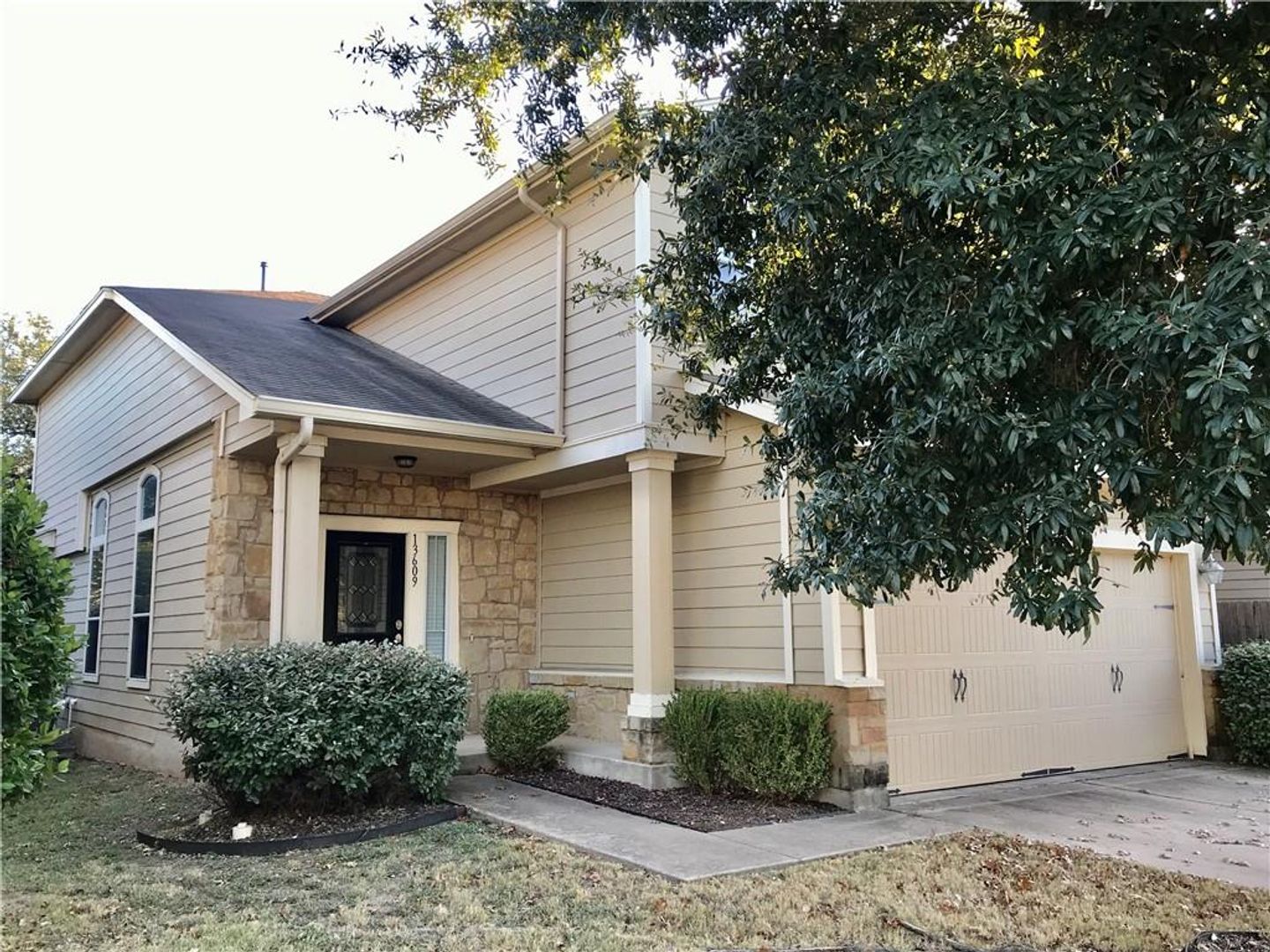 Austin House: 13609 Pine Warbler Drive
