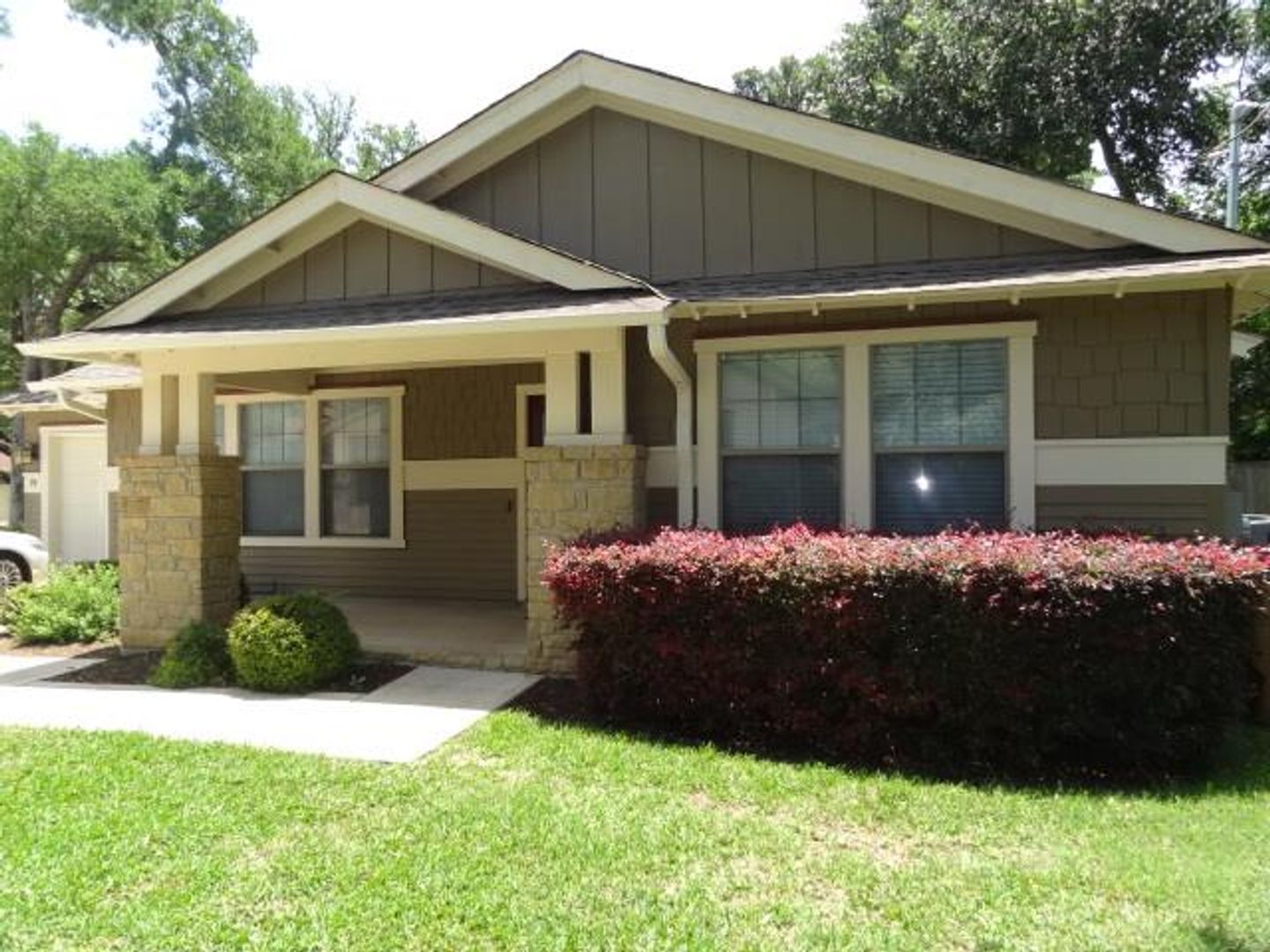 Austin House: 13604 Caldwell Drive #28