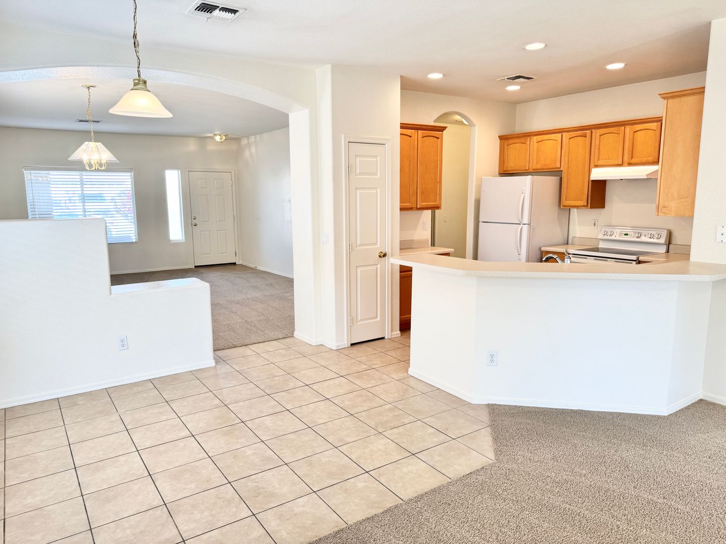 AVONDALE House: 12517 W JEFFERSON ST