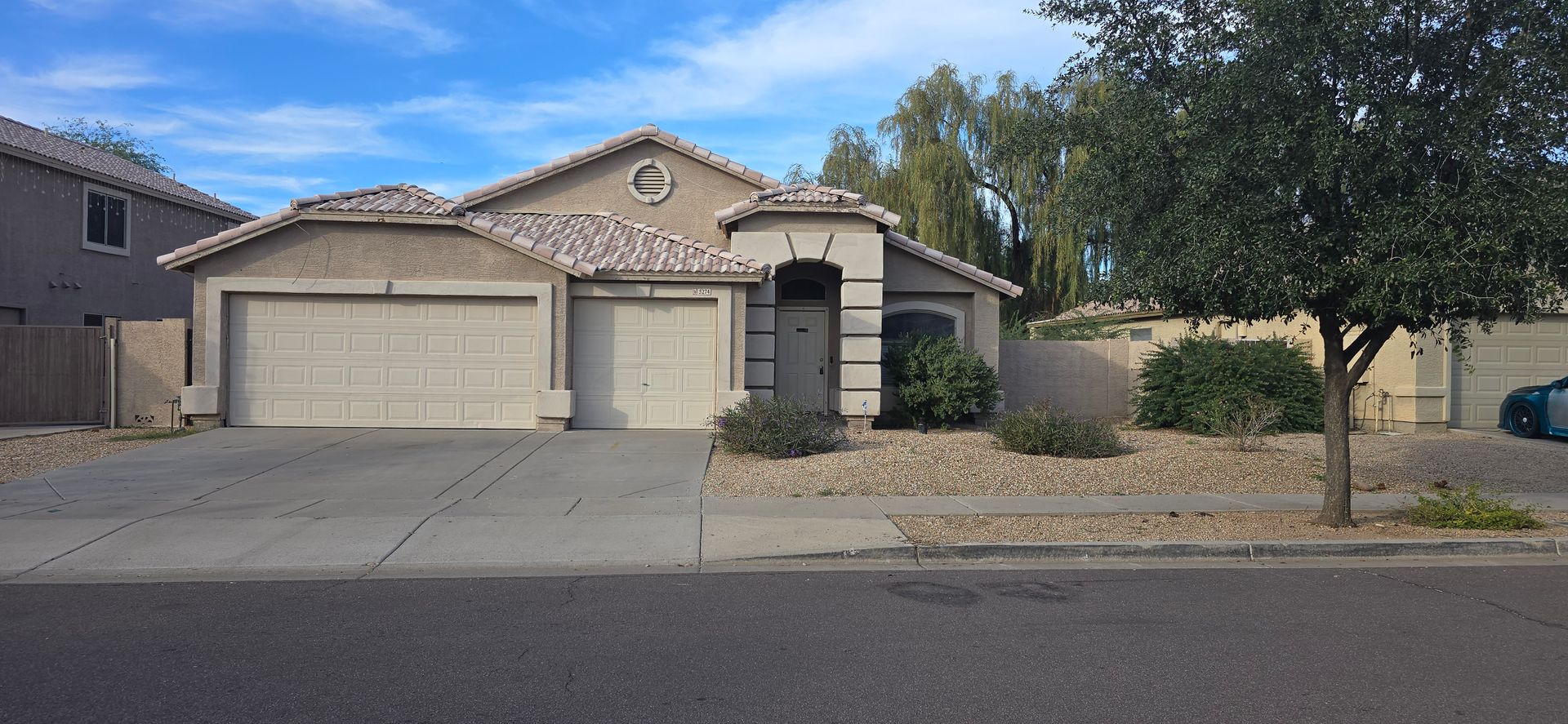 GLENDALE House: 5274 W FRIER DR