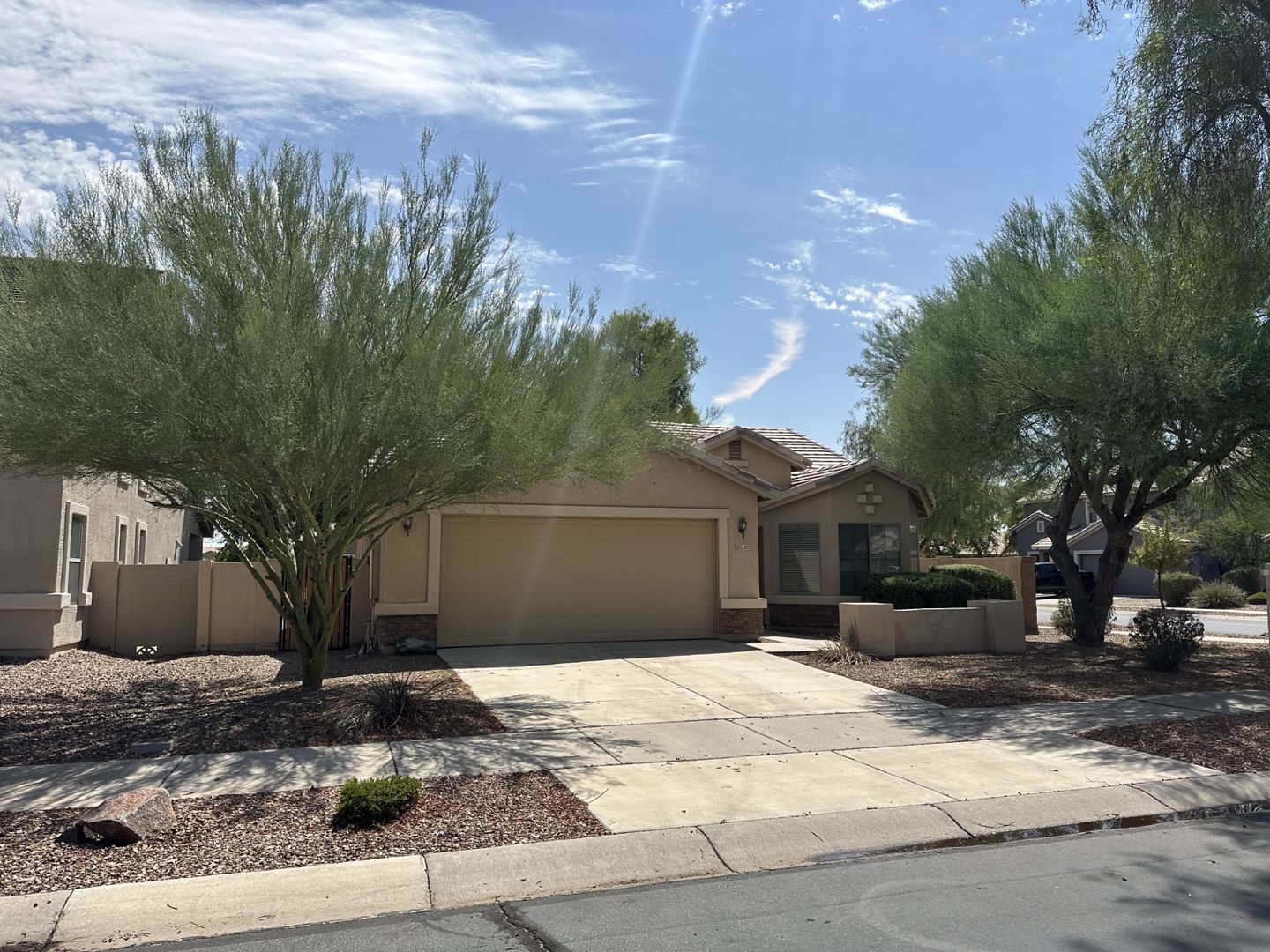 QUEEN CREEK House: 23307 S 220TH ST