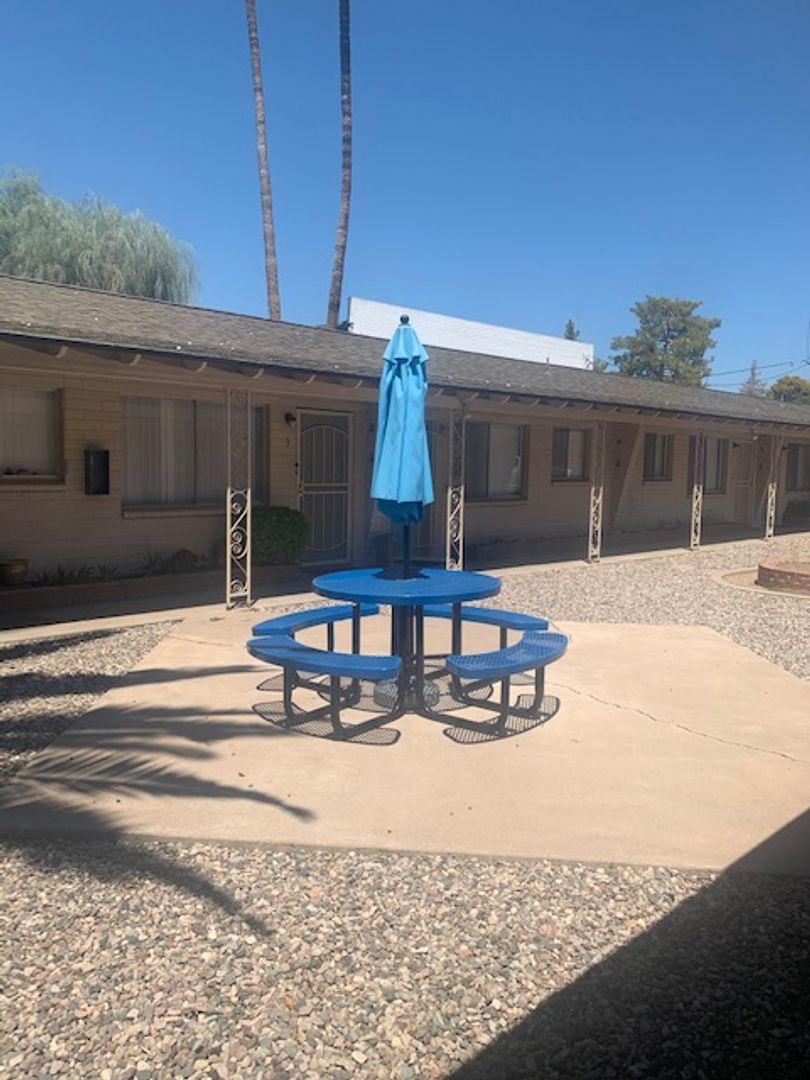 PHOENIX House: 302 W MEDLOCK DR #10