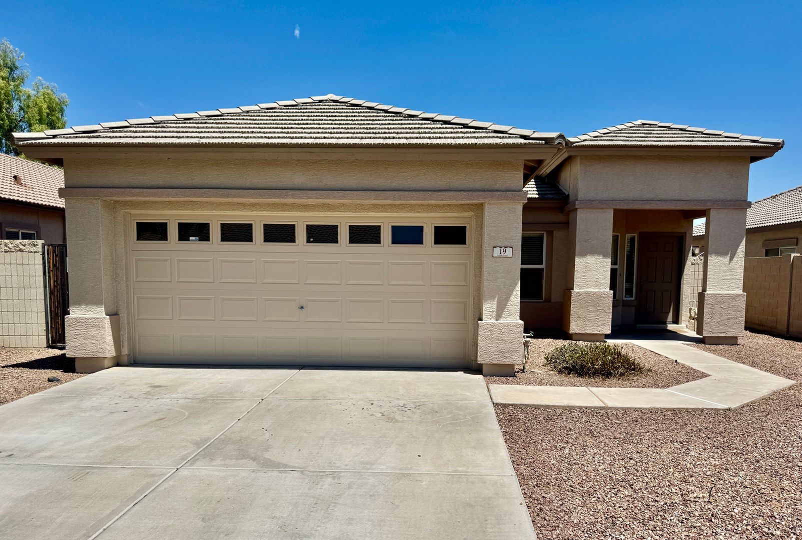 AVONDALE House: 19 S 119TH AVE