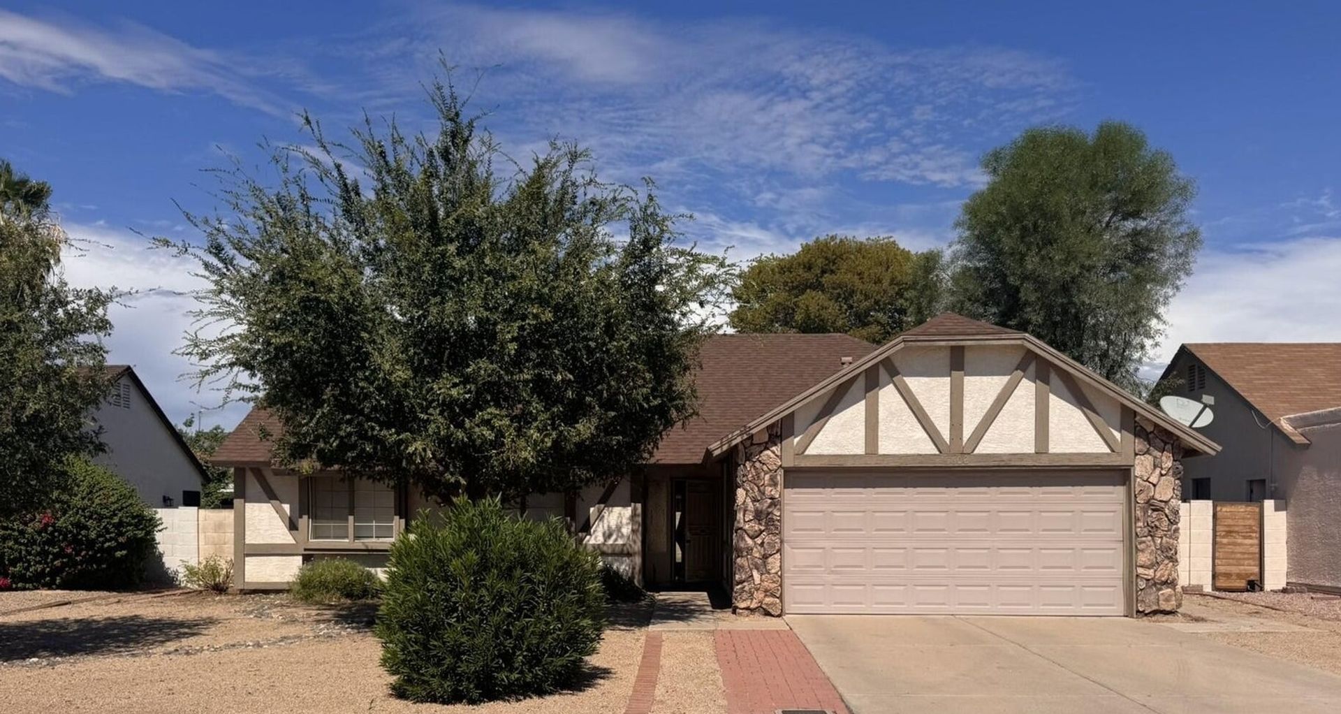 GLENDALE House: 5602 W YUCCA ST