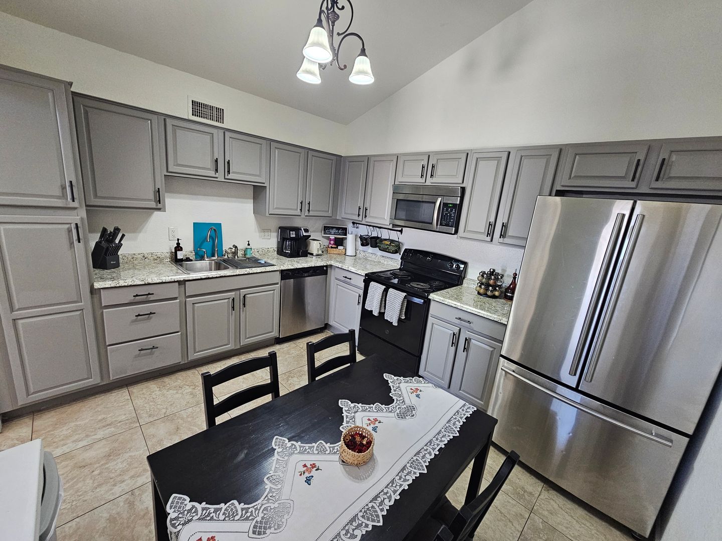 MESA House: 712 N SANTA BARBARA #1