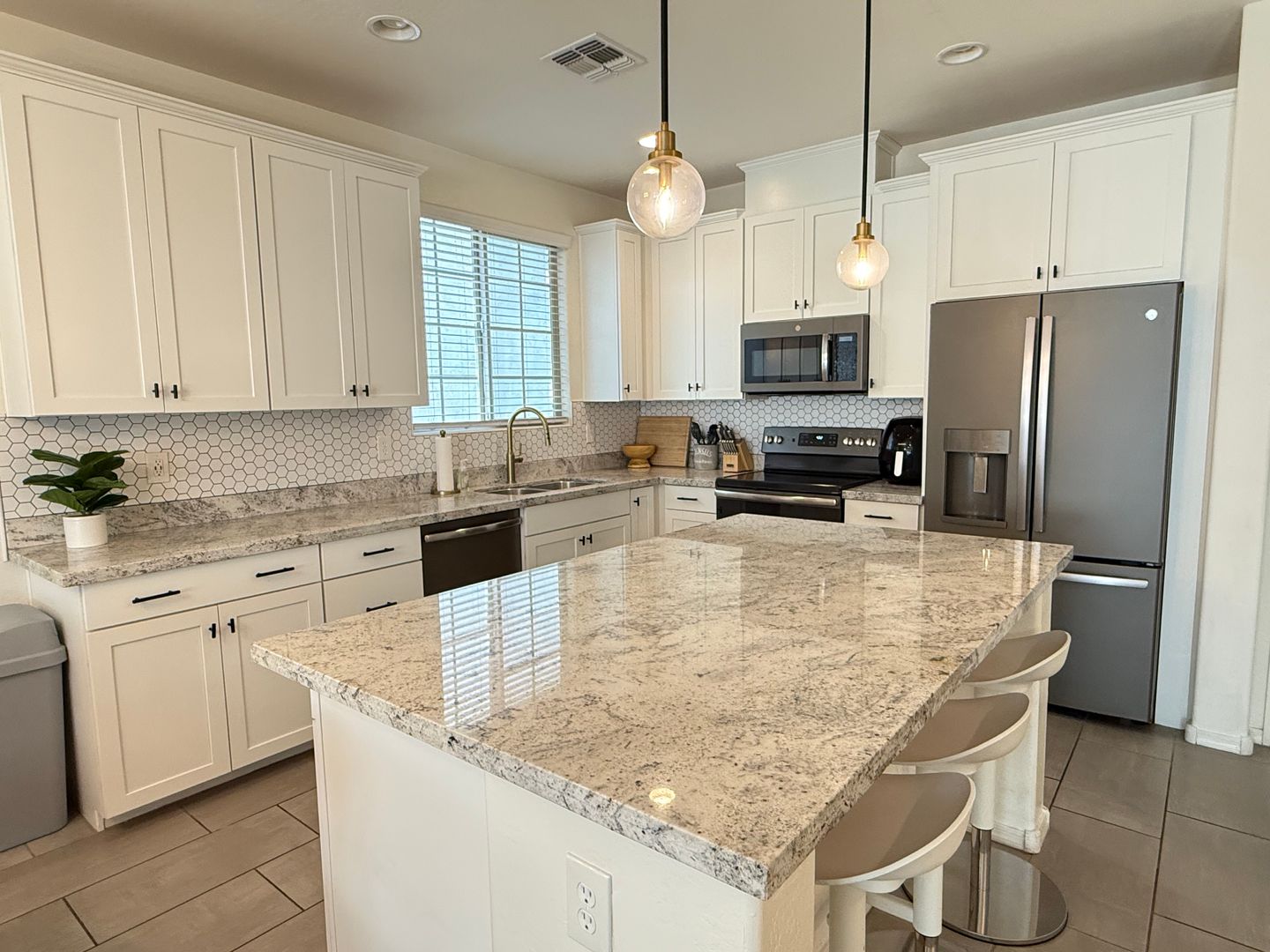 GILBERT House: 2658 S HARMONY AVE