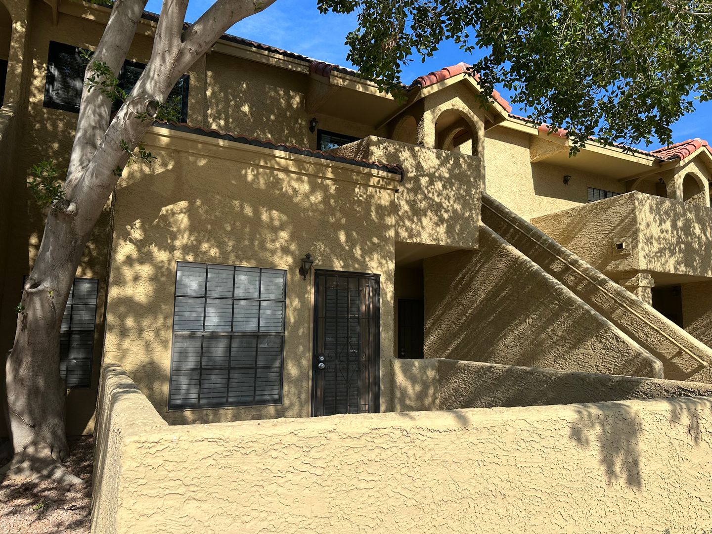 CHANDLER Condo: 1126 W ELLIOT RD #1038